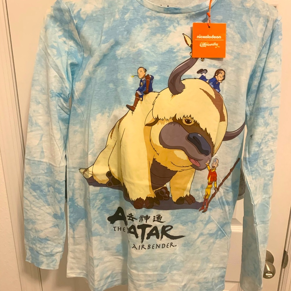 NWT AVATAR LONGSLEEVE